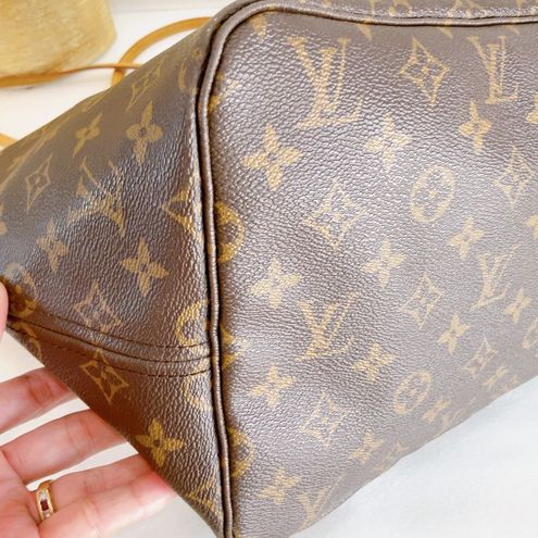 Louis Vuitton AUTHENTIC ❤️ Neverfull GM Monogram Canvas - $1367 - From Uta