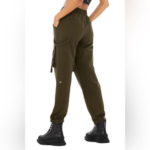 Alo Yoga ALO High Waisted City Wise Cargo Pant Size M - $72 - From Amberlynn