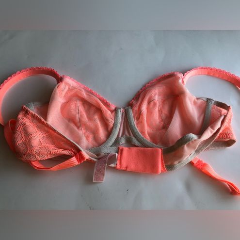 Victoria's Secret Body by Victoria Unlined Demi Lace Bra Size 36C