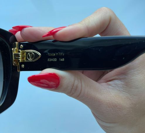 Louis Vuitton LV Empreinte Square Sunglasses Black Acetate. Size W