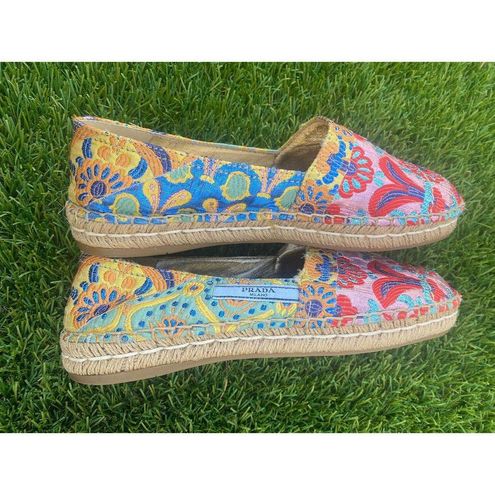 Prada Floral Jacquard Anemon Espadrilles - Size 8 / 38 (SHF-18660) – LuxeDH