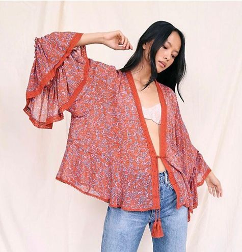 LotusHaus: Free People } Kimono Inspired Storefront in Texas