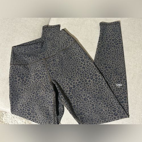 Alo Yoga Alo size small leopard print leggings - $48 - From Rachel