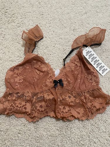 Out From Under Chloe Lace Swiss Dot Bralette NWT Size M - Light Sand Brown  Size M - $34 (12% Off Retail) New With Tags - From Lyn