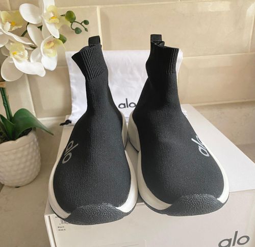 ALO Yoga Velocity Knit Sneaker Shoes Black Size 7
