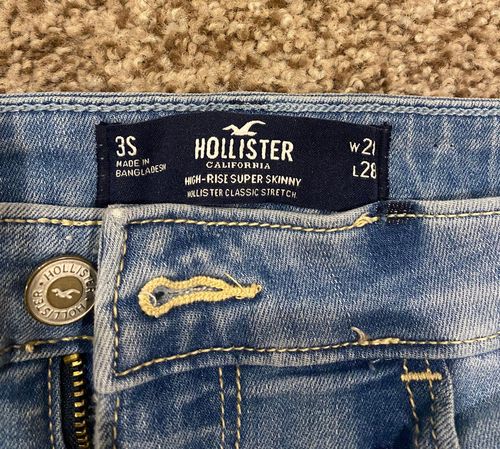 Hollister, Jeans