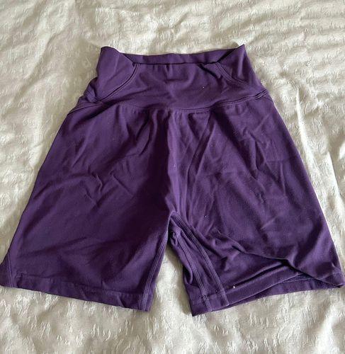 Aura Short 5