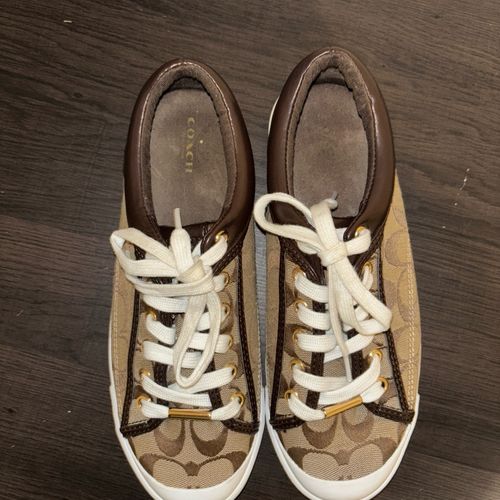 Coach Signature Womens Brown Francesca Fashion Sneakers Size 8.5 B Lace Up  - $54 - From Hannah