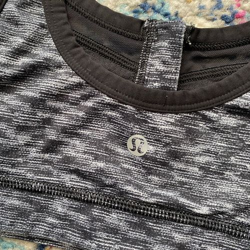 Lululemon Drop It Like It's Hot Zip Up Sports Bra