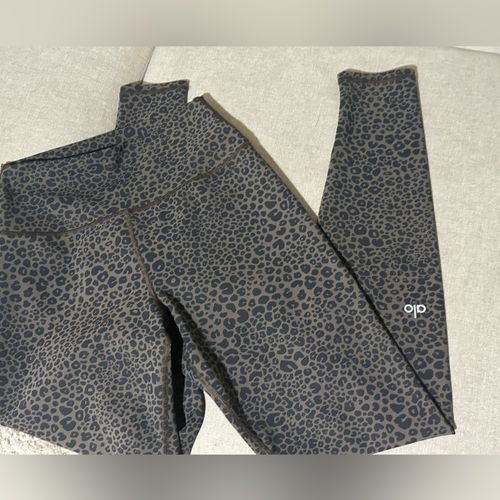 Alo Yoga Alo size small leopard print leggings - $48 - From Rachel