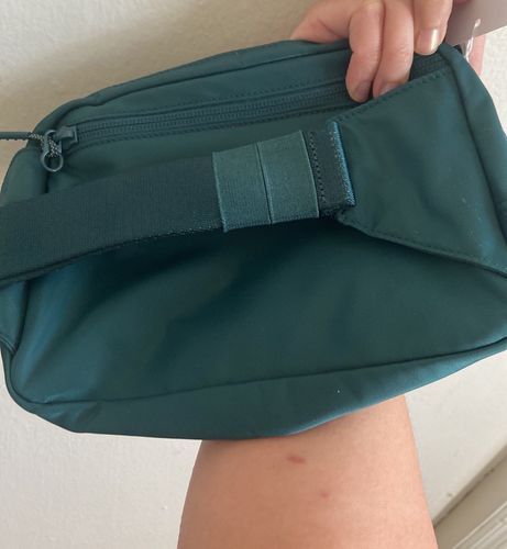 Lululemon Everywhere Belt Bag Large 2L Green Jasper - Rare
