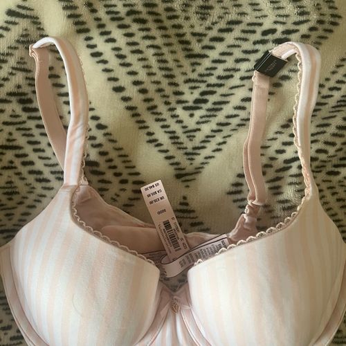 Victoria's Secret pink and white striped bra Size undefined - $28