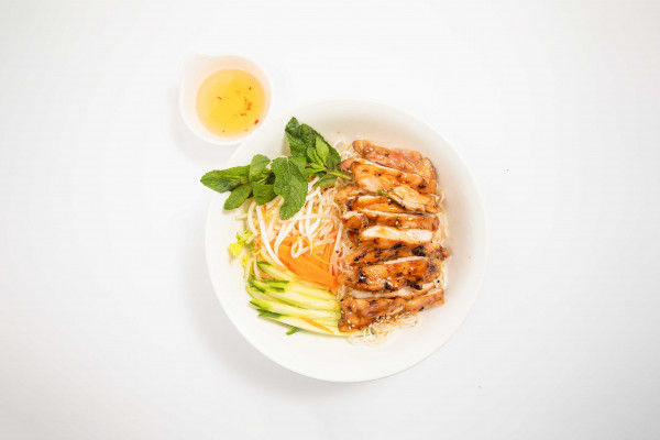 V5. BUN GA NUONG / 烤鸡肉檬