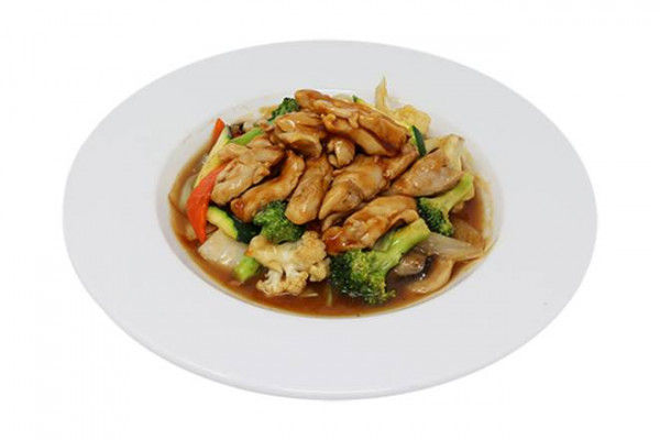 Poulet et légumes sautés au choix / Chicken with a Choice of Vegetables
