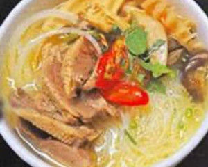 Vermicelli Noodle Soup with Duck Bamboo Shoots