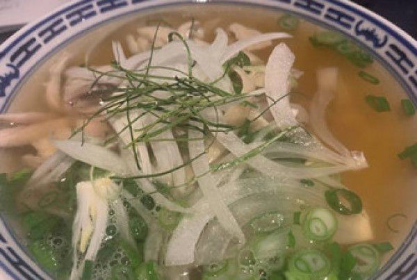 P1: PHỞ GÀ LÁ CHANH - Soupe tonkinoise au poulet avec feuille de citron