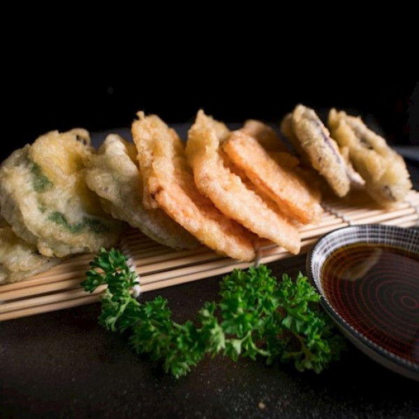 Tempura aux légumes (8 mcx)