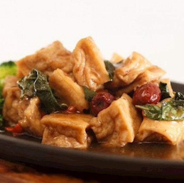 Tofu à la sauce arachide