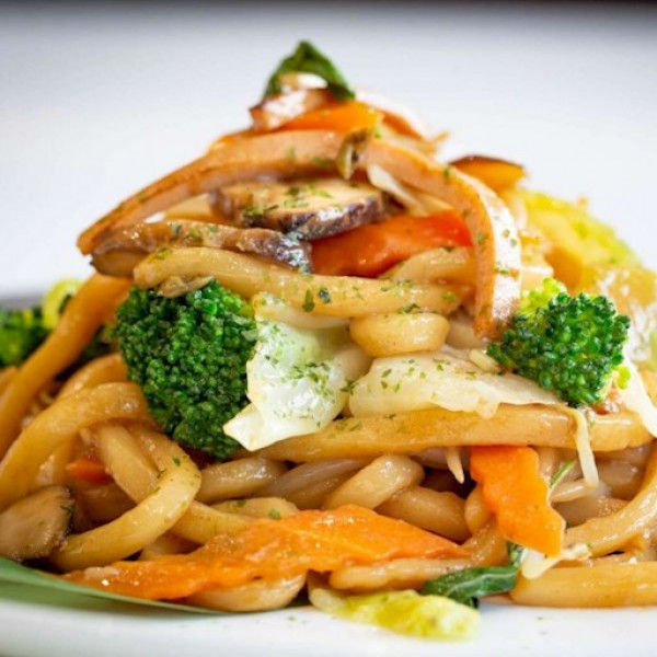 Nouille udon sauté
