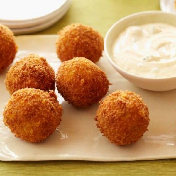 7. Fried Chicken Balls (8 pcs)