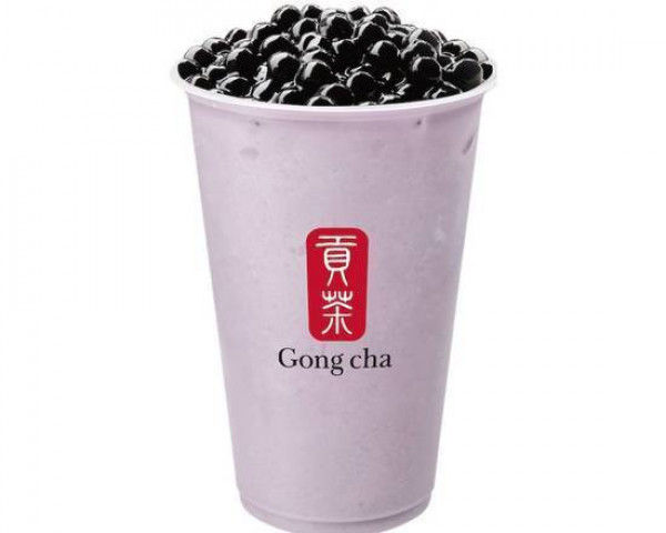 Thé au lait au taro et noix de coco avec perles / Coconut Taro Milk Tea with Pearls