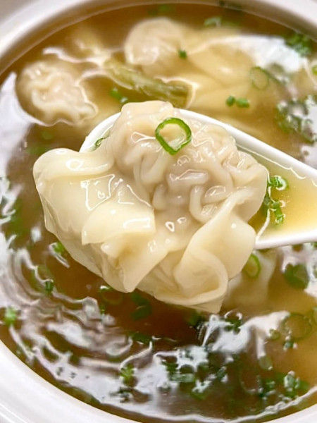 P10: SOUPE HOÀNH THÁNH - Wonton Soup