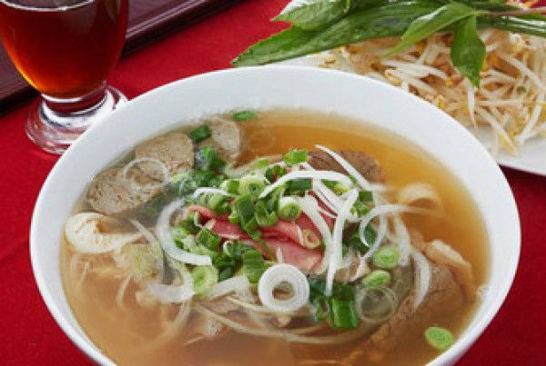 M1. Phở Đặc Biệt + Chả giò (2) - MIDI SOUP TONKINOISE