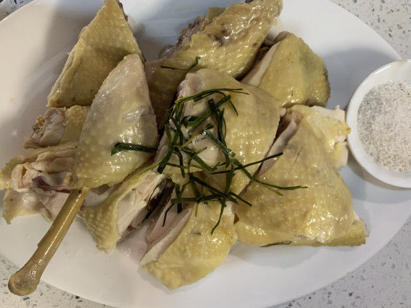 A15. Half Chopped Free-Range Chicken-半隻切好嘅雞-Nữa Gà Chặt