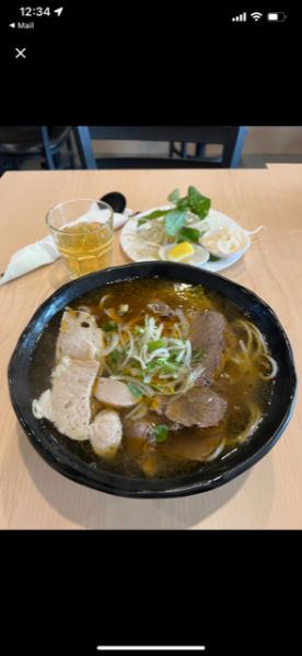 S8. Spicy Thick Vermicelli Soup -辣嘅順化牛肉麵湯-Bún Bò Huế
