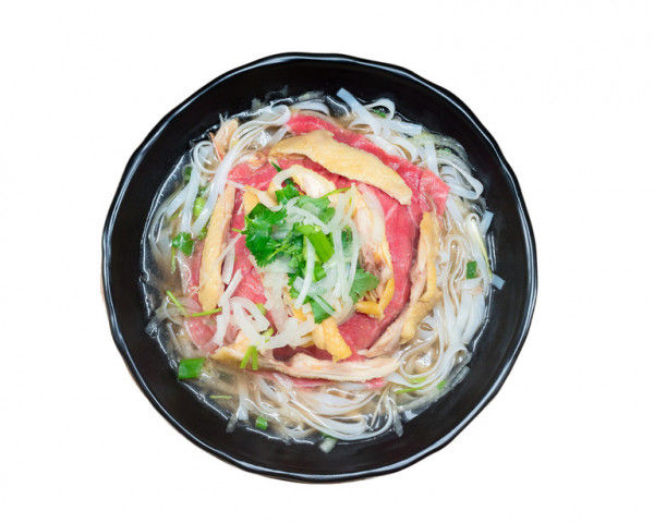 P16. Chicken & Rare Beef Pho-雞麵湯-Phở Tái Gà
