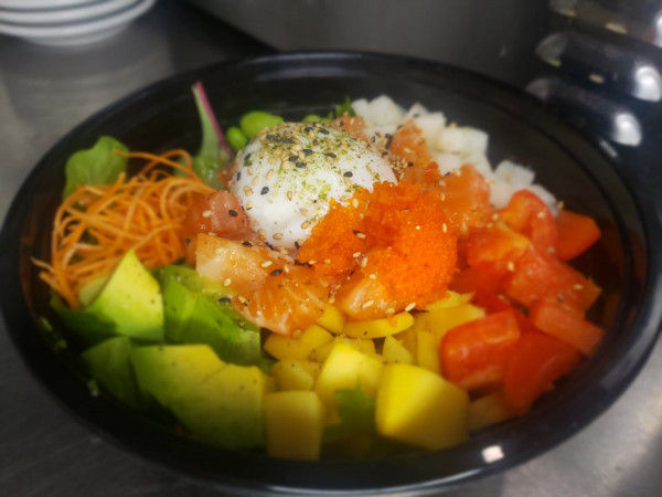 Saumon / salmon (Poke)