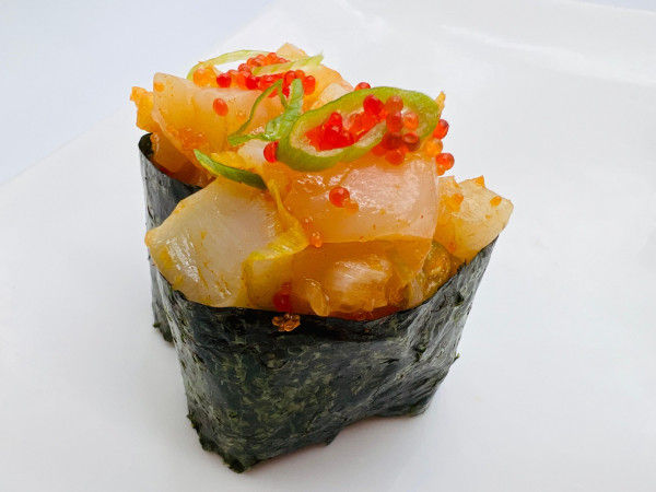 13N HOTATEGAI EPICE Petoncle Epice / Spicy Scallop Nigiris (2Mcx/2 Pcs + rice)