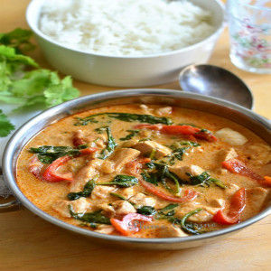 TABLE D'HÔTE POULET CURRY SAUCE THAI