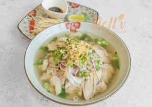P2. Pho à la cuisse de poulet