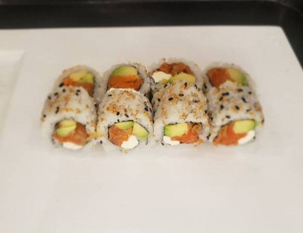 77. Uramaki Phila