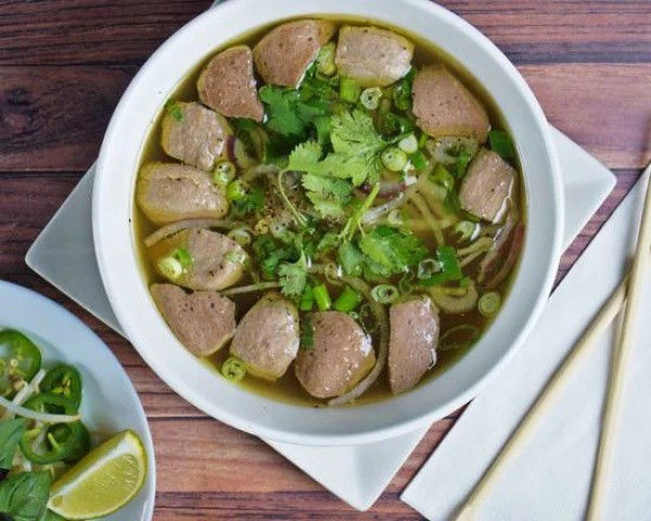P6: PHỞ BÒ VIÊN- Soupe tonkinoise aux boulettes de boeuf