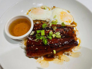 Riz à l'anguille grillée/Grilled eel rice