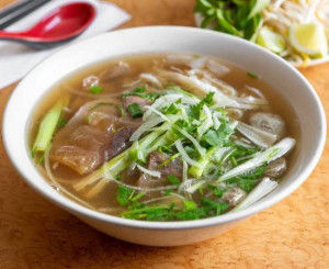 1. Mini soupe Tonkinoise (boeuf ou poulet)