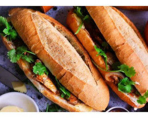 Sardines in Tomato Sauce Sandwich (Cá Mòi)