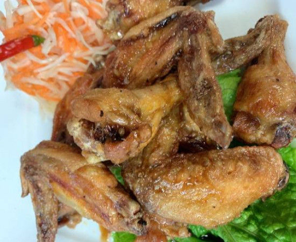 E6: CÁNH GÀ CHIÊN MẮM - Ailes de poulet BBQ