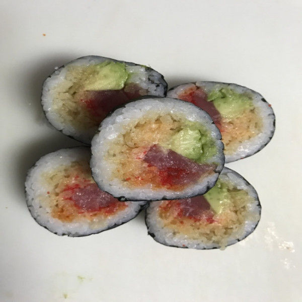 51. Futomaki thon épicé / Spicy Tuna Futomaki