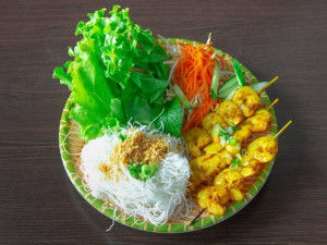 412. Grilled Chicken and Shrimp, and Thin Vermicelli