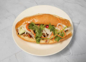 BANH MI POULET ÉPICÉ