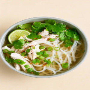 SOUPE REPAS TONKINOISE AU POULET GRILLÉ