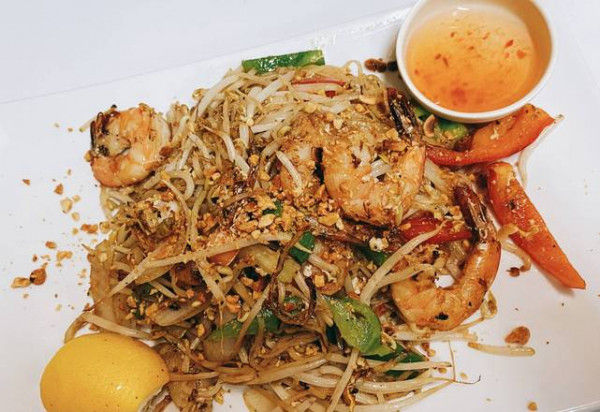 Pad thaï aux crevettes et légumes / Shrimp Vegetable Pad Thai