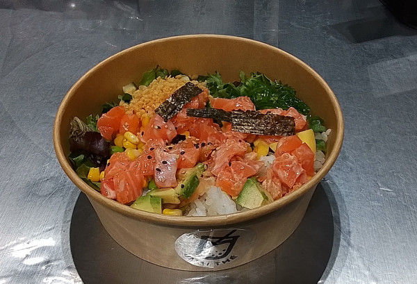 P2. Bol de poké Saumon