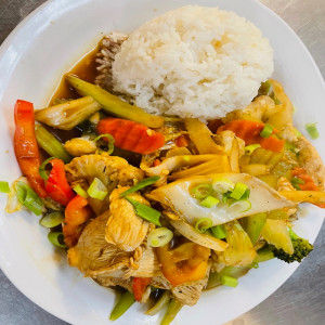 Combo Poulet sauté avec légumes/Sauteed chicken with vegetable