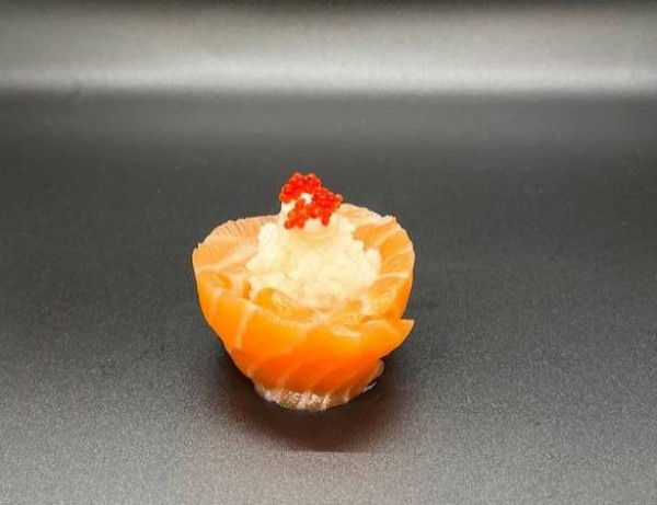 P023.Salmon Rose (nigiri)