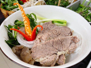 Soupe tonkinoise au boeuf