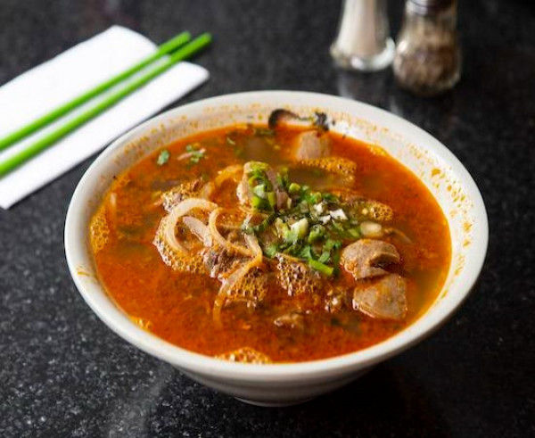 38. Epice bun bo hue